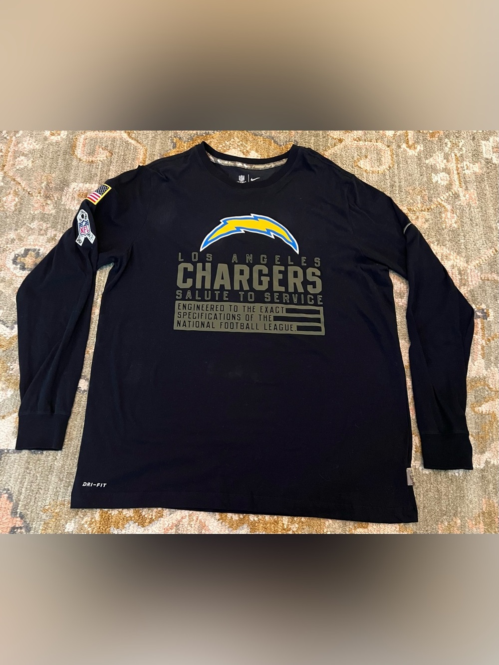 Los Angeles Chargers Nike Long Sleeve Salute To Service Men’s Size XL Black